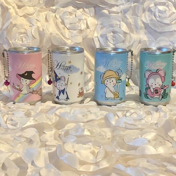 Set of 4 Mouse Design Mini Travel Wet Wipes in a Can With Keychain and Bell - Picture 1 of 7